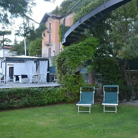 Couette-café Nina Relais Boutique Carate Urio